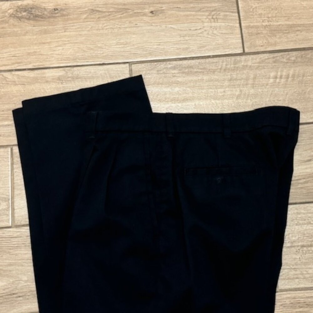 Haggar Pants Pleated Front Classic Fit  Black 36 x 34 - Picture 2 of 6
